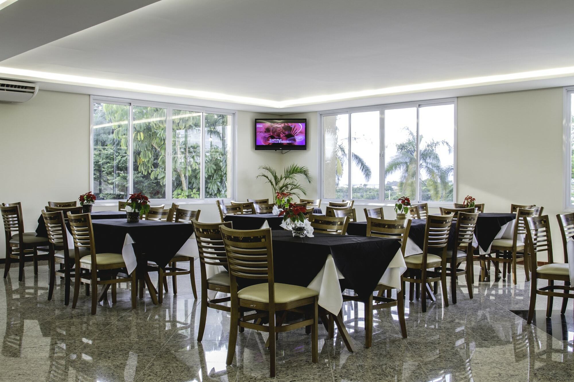 Colonial Plaza Hotel Pindamonhangaba Extérieur photo